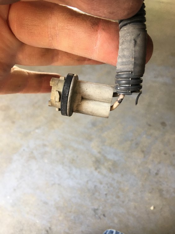 Running Board Light Socket F250 1999 Crew Cab 7.3 Finding The Right